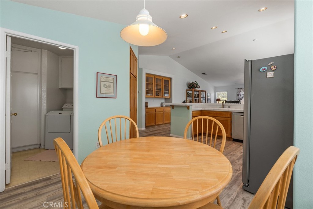 4933 Lake Shore Court Property Photo 14