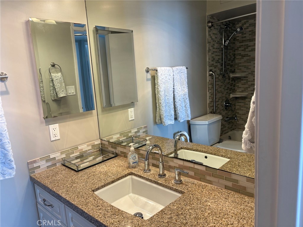 1720 Avenida Del Mundo 1103 Property Photo 10