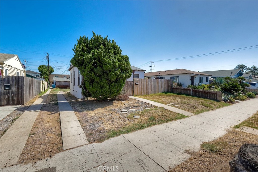 4918 4920 Del Monte Avenue Property Photo 4