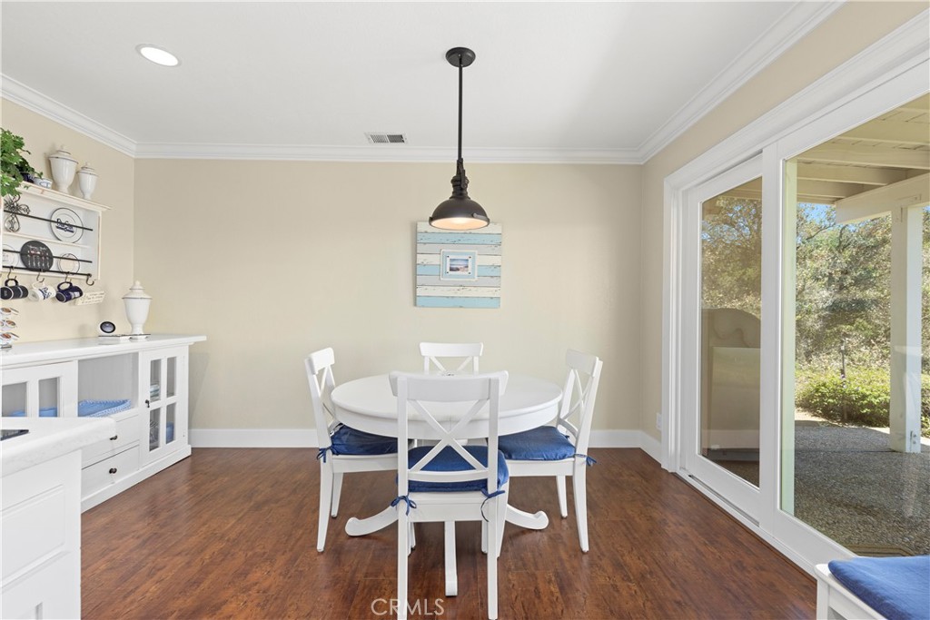 3237 Canonita Drive Property Photo 17