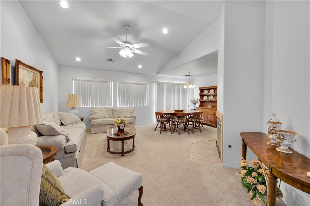 58370 Mountain View Property Photo 6