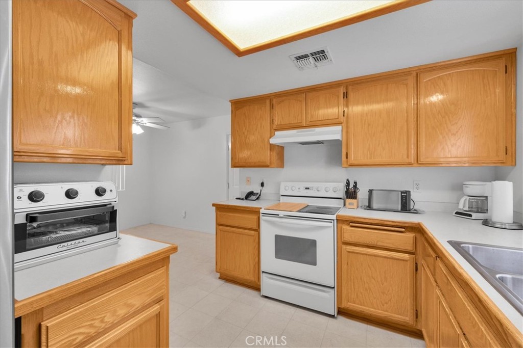 58370 Mountain View Property Photo 9