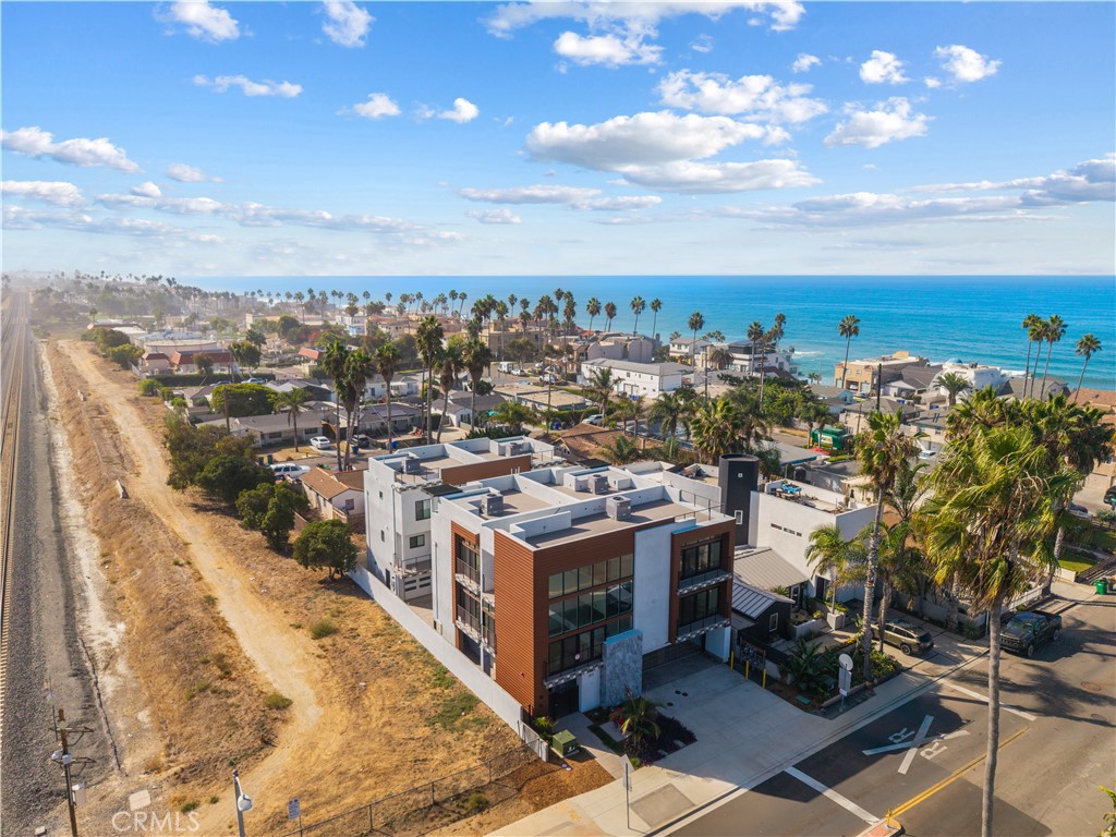 215 Oceanside Blvd 2 Property Photo 1
