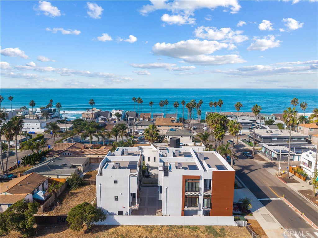 215 Oceanside Blvd 2 Property Photo 2