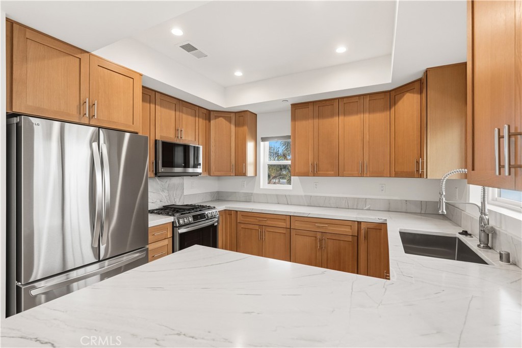 215 Oceanside Blvd 4 Property Photo 4