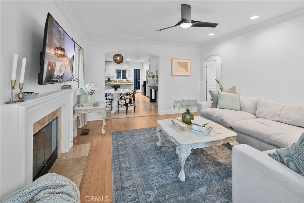 720 3rd Property Photo 8