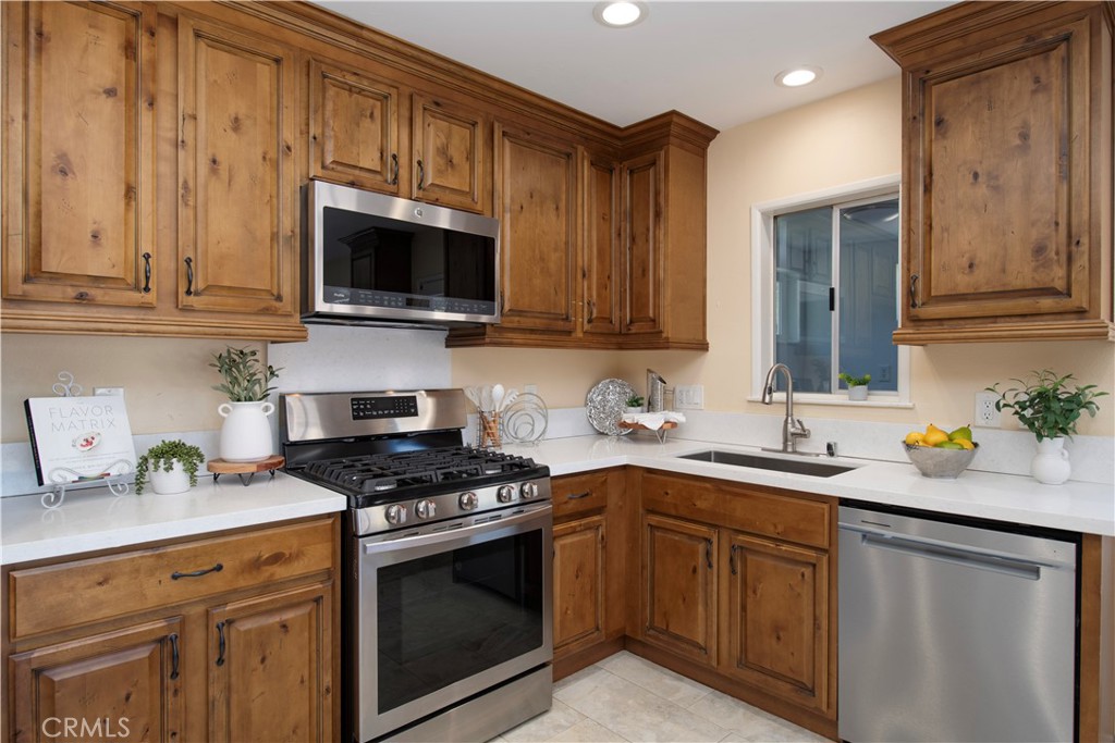 30856 Hillview Property Photo 14