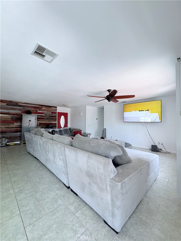33833 Amberton Property Photo 6