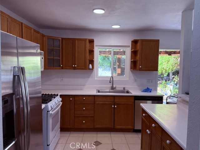 2847 Annette Property Photo 7