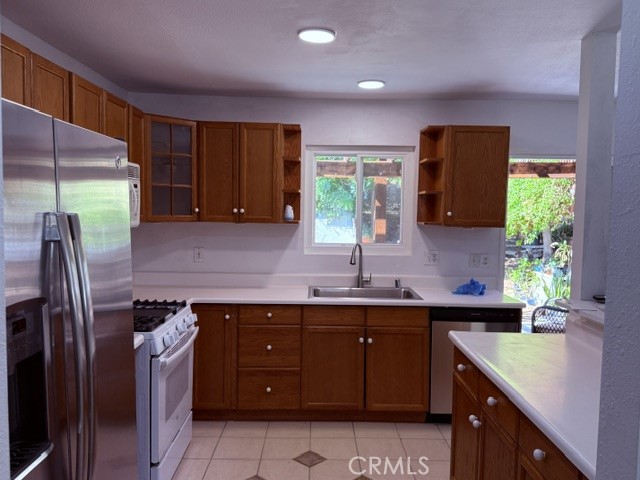2847 Annette Property Photo 9