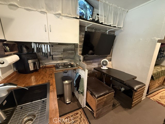 2847 Annette Property Photo 12