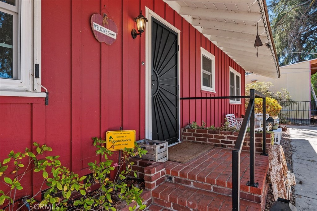 1860 S Juniper S Property Photo 2