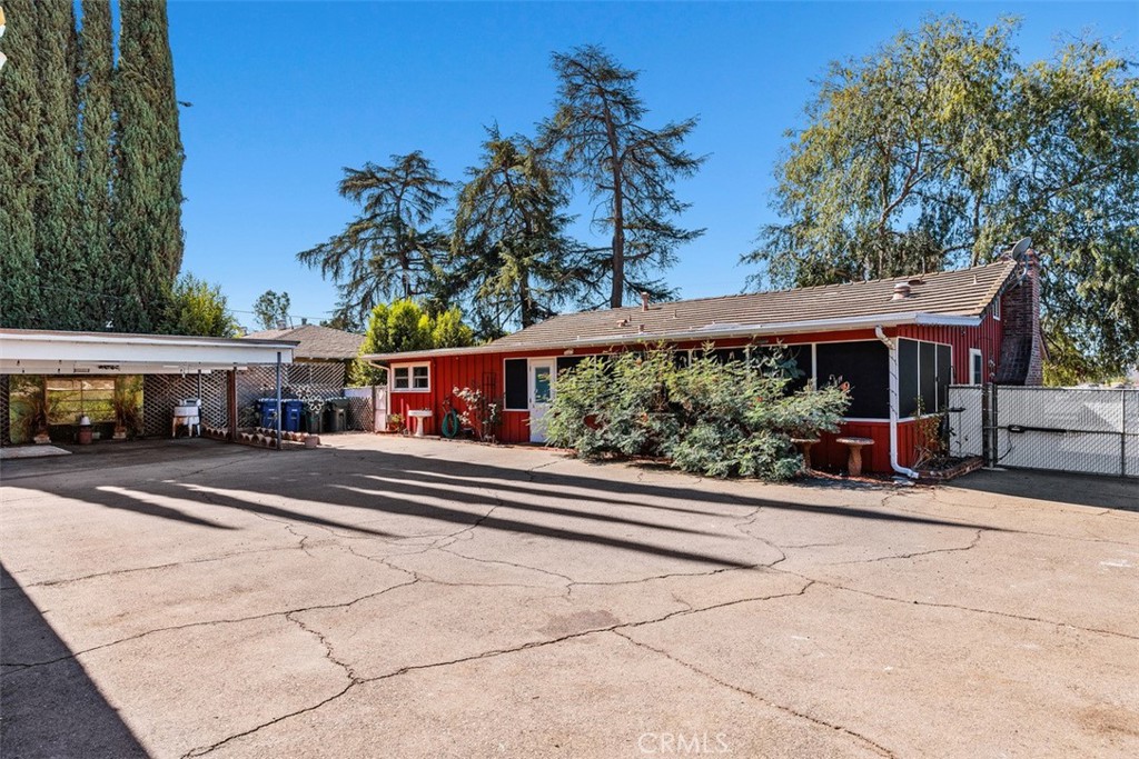 1860 S Juniper S Property Photo 24