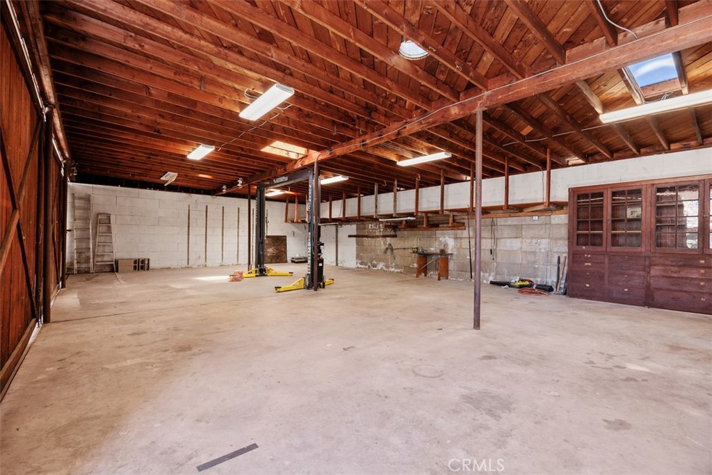 1860 S Juniper S Property Photo 26