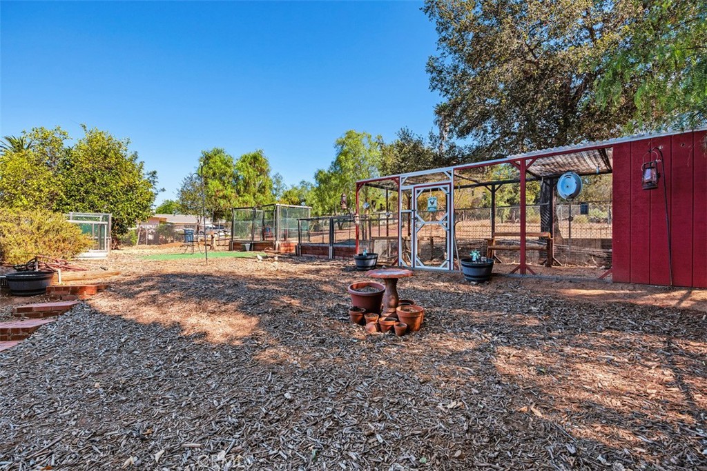 1860 S Juniper S Property Photo 28