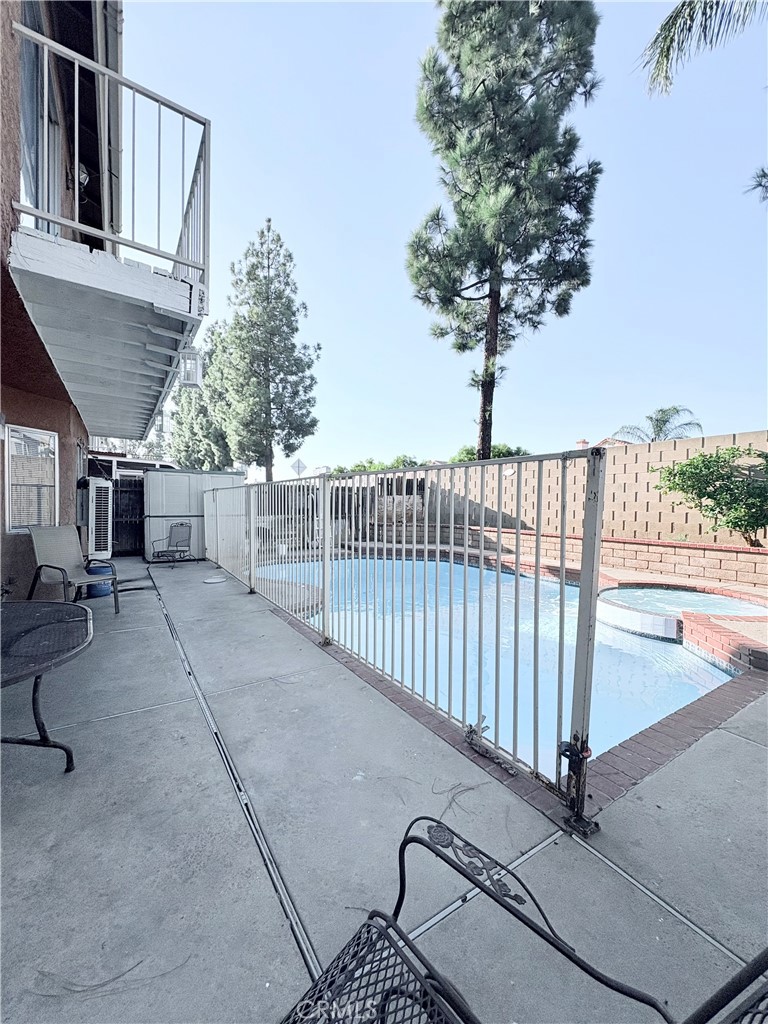 22898 Pahute Property Photo 7