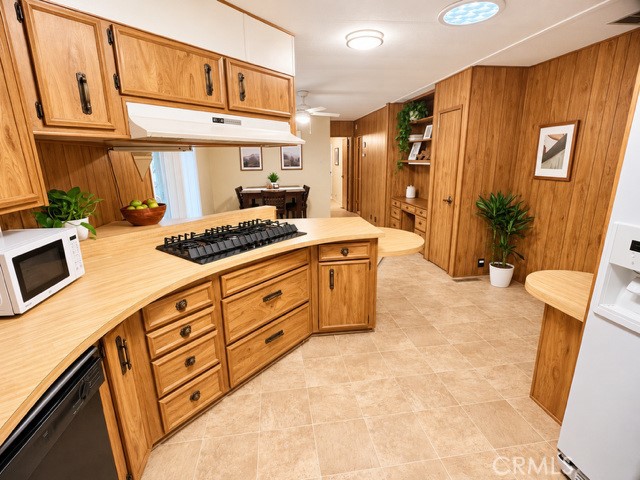 9255 N Magnolia Ave 328 Property Photo 5