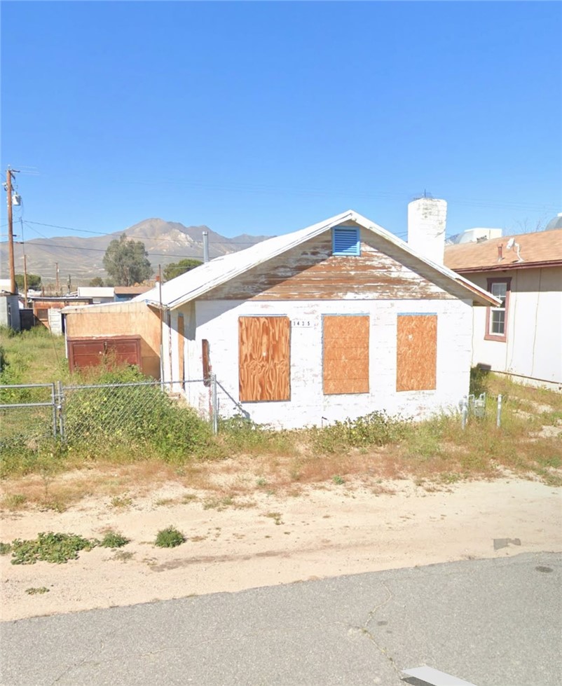 1435 N Broadway Property Photo 1