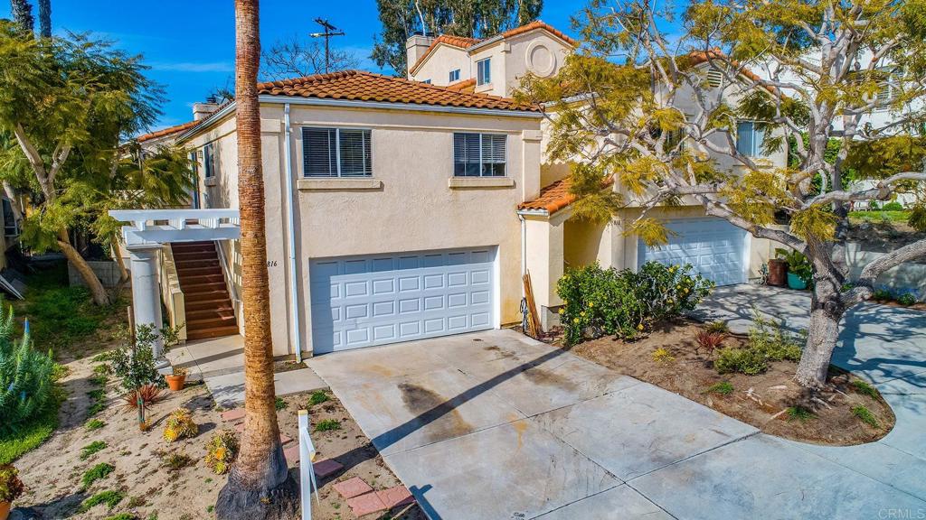 816 818 Viva Court Property Photo 8