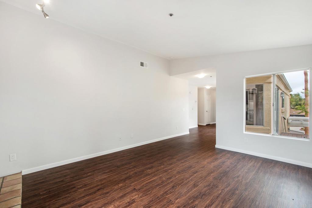 816 818 Viva Court Property Photo 9