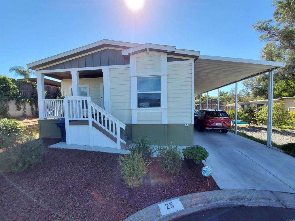 1575 W Valley Parkway 25 Property Photo 2