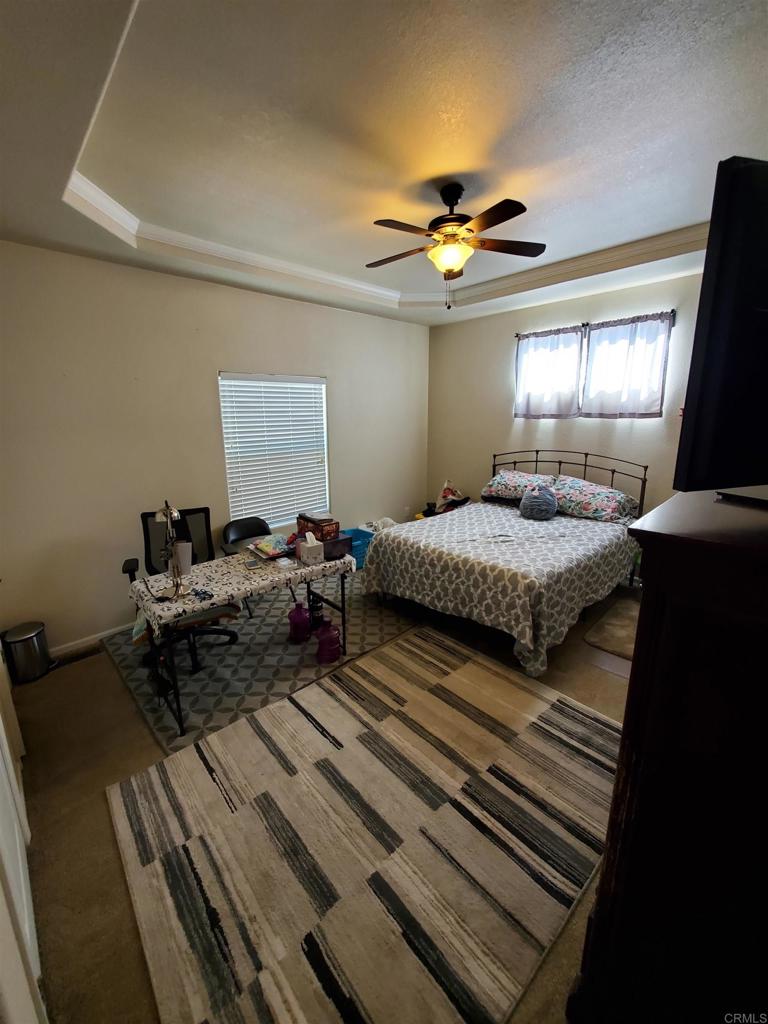 1575 W Valley Parkway 25 Property Photo 13