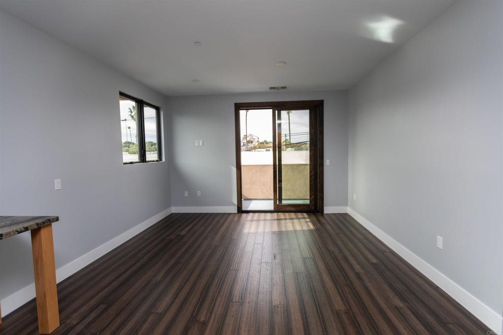 1136 B South Coast Highway 101 Property Photo 6