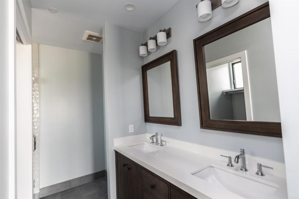 1136 B South Coast Highway 101 Property Photo 15