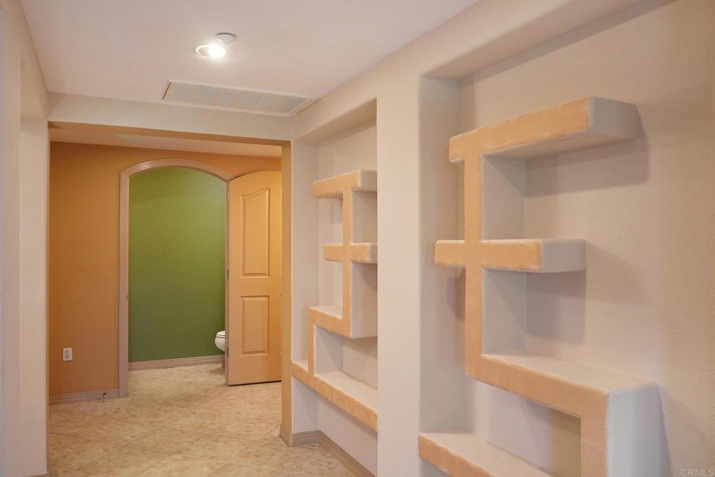 301 W G Street 301 Property Photo 6