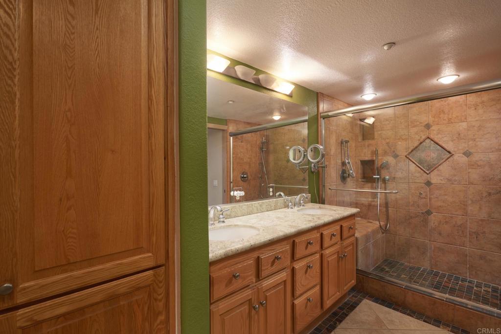 301 W G Street 301 Property Photo 9