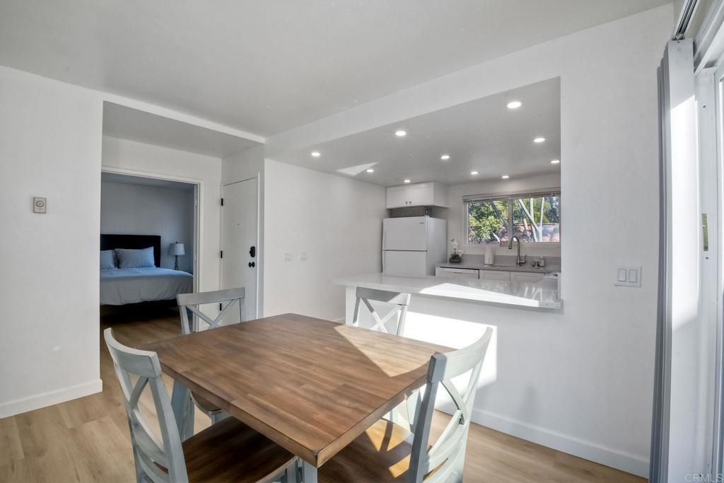 6675 Paseo Del Norte B Property Photo 8