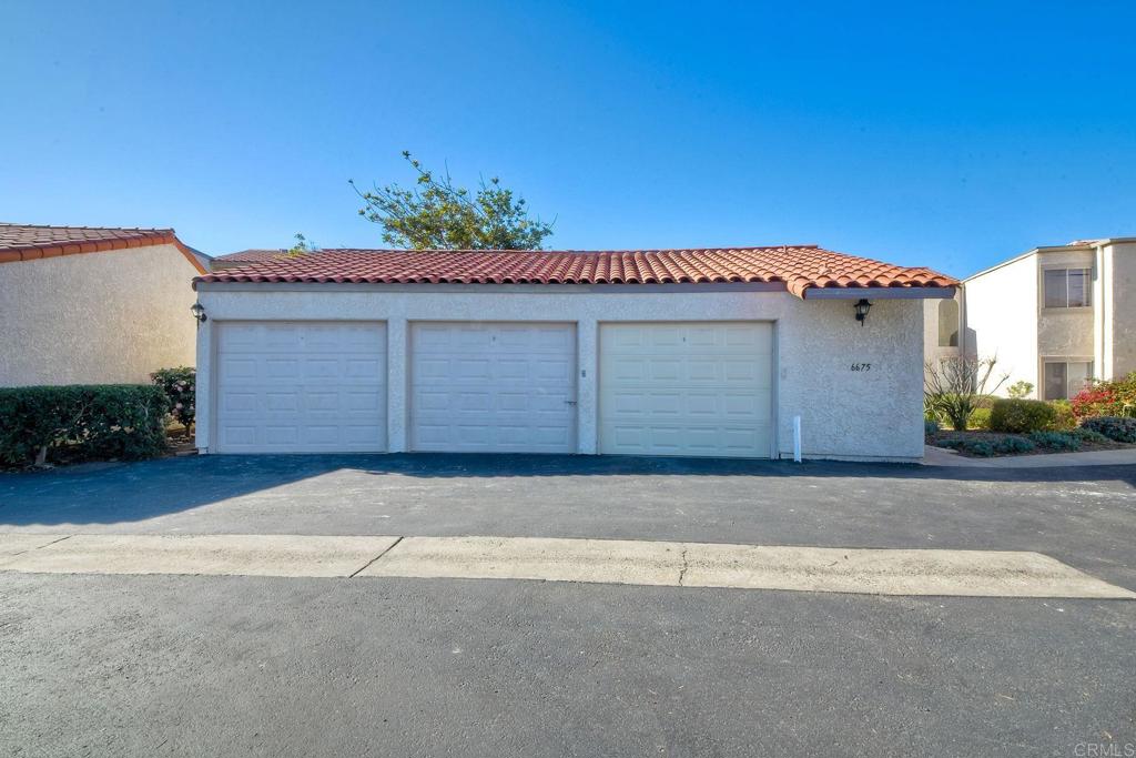 6675 Paseo Del Norte B Property Photo 16