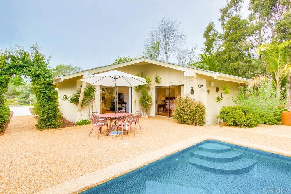 17355 Ave De Acacias Property Photo 3