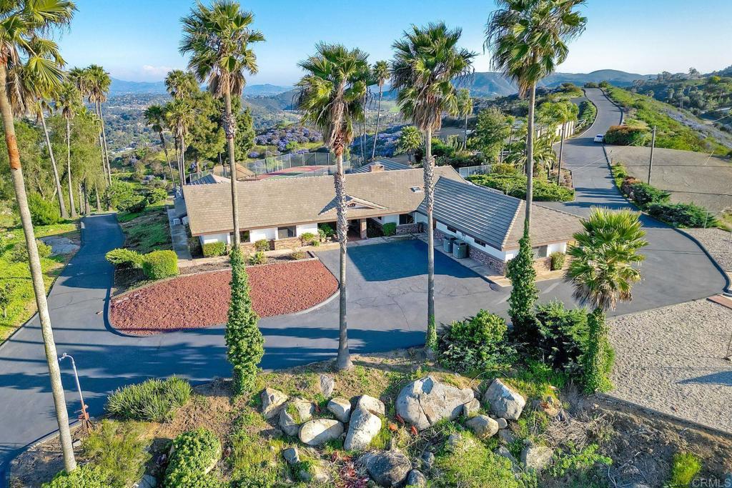 576 Camino De La Cima Property Photo 10