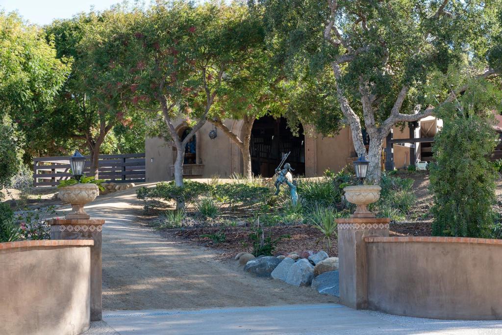 5631 El Camino Del Norte Property Photo 51