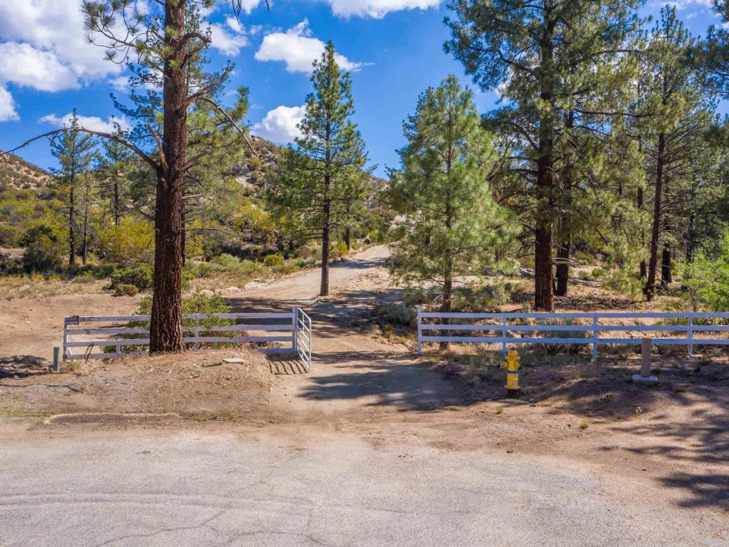 60833 Table Mountain Rd Property Photo 1