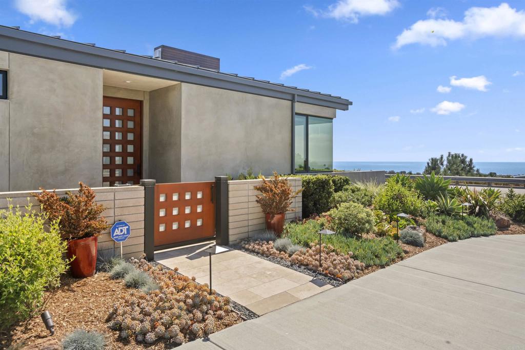 770 W Solana Circle Property Photo 6
