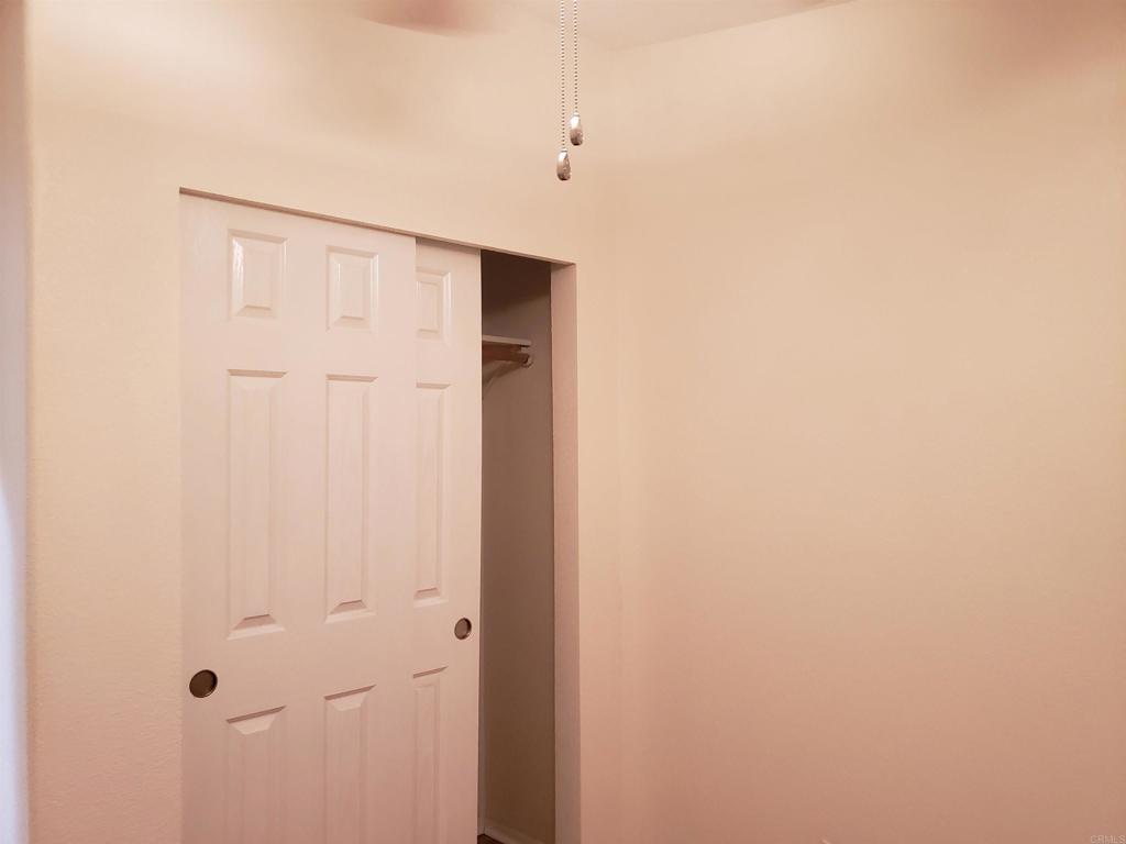 1010 E Bobier Drive 46 Property Photo 12