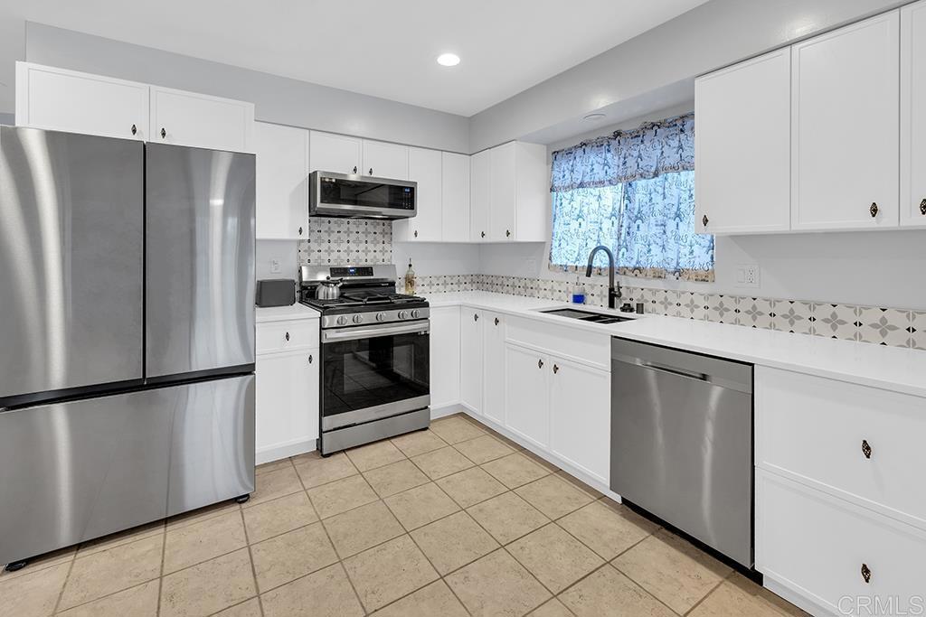 1014 Bartlett Drive Property Photo 2