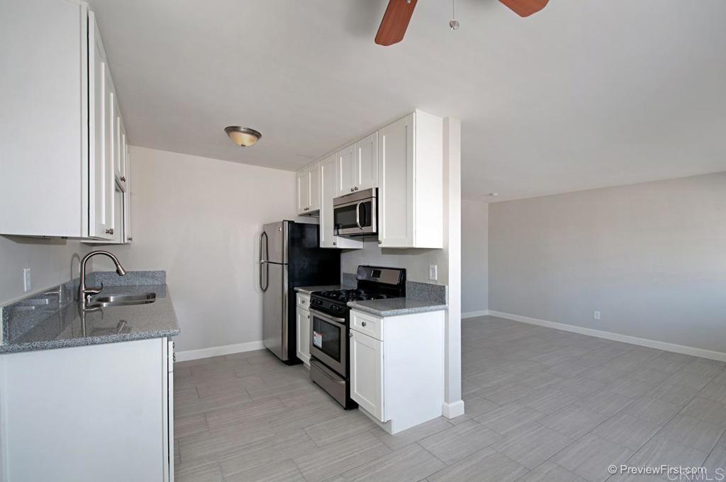 4455 61 52nd St Property Photo 10