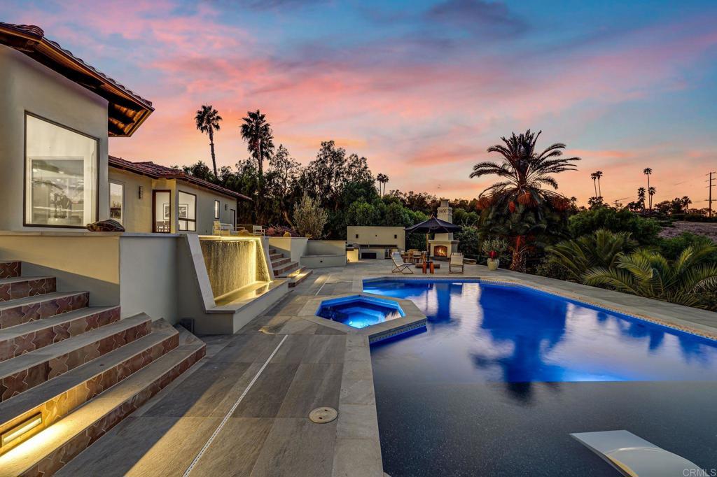 7102 Via De Maya Property Photo 4