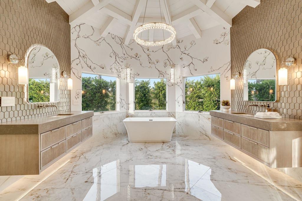 7102 Via De Maya Property Photo 15