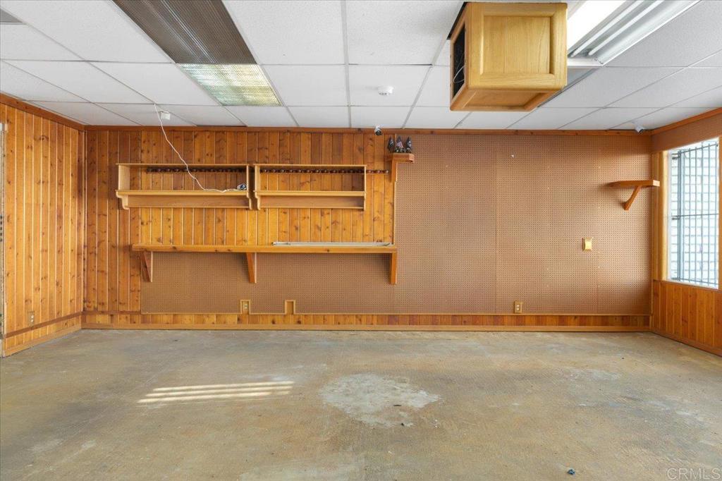 239 W Washington Ave Property Photo 13