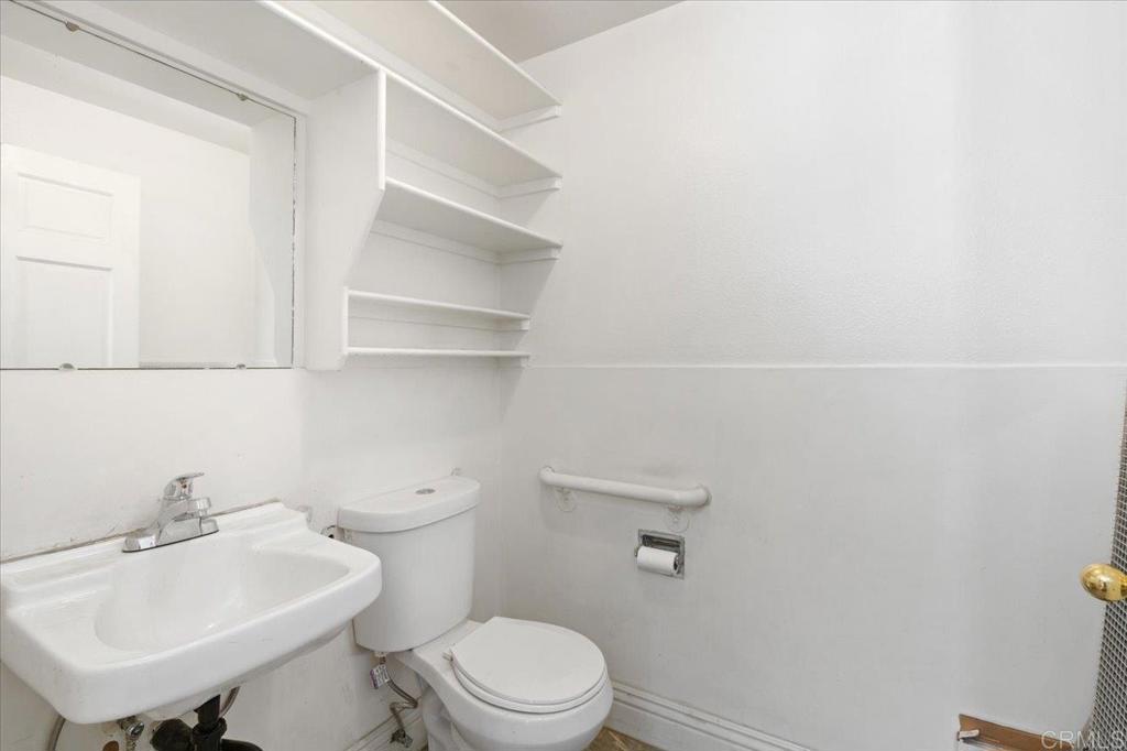 239 W Washington Ave Property Photo 14