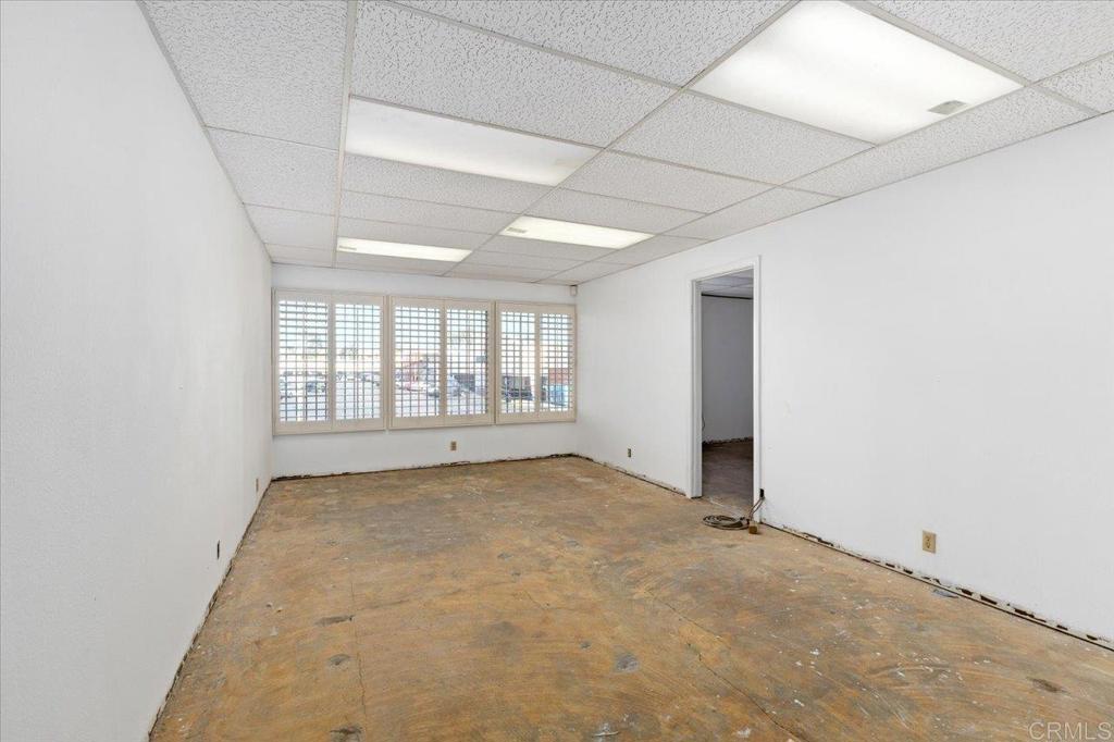 239 W Washington Ave Property Photo 22
