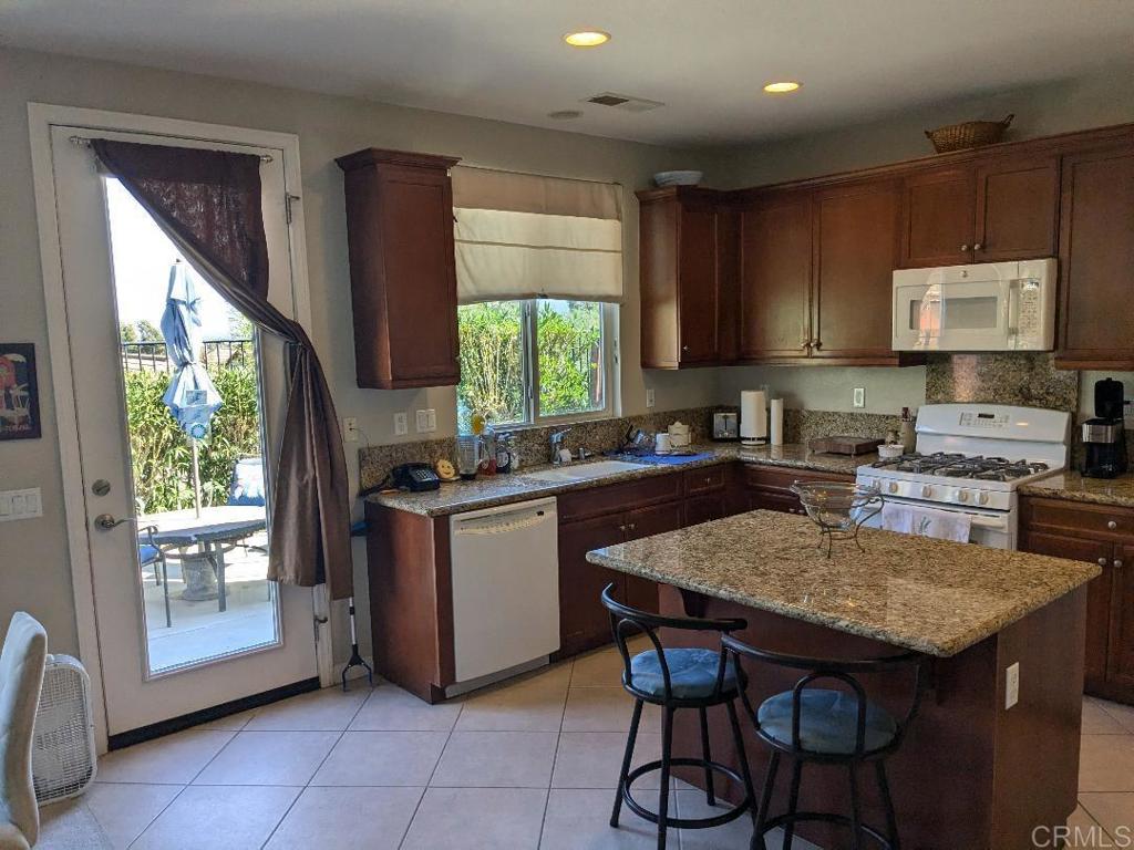 176 Lehman Way Property Photo 3