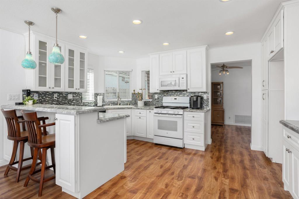 1854 Corte Segundo Property Photo 8
