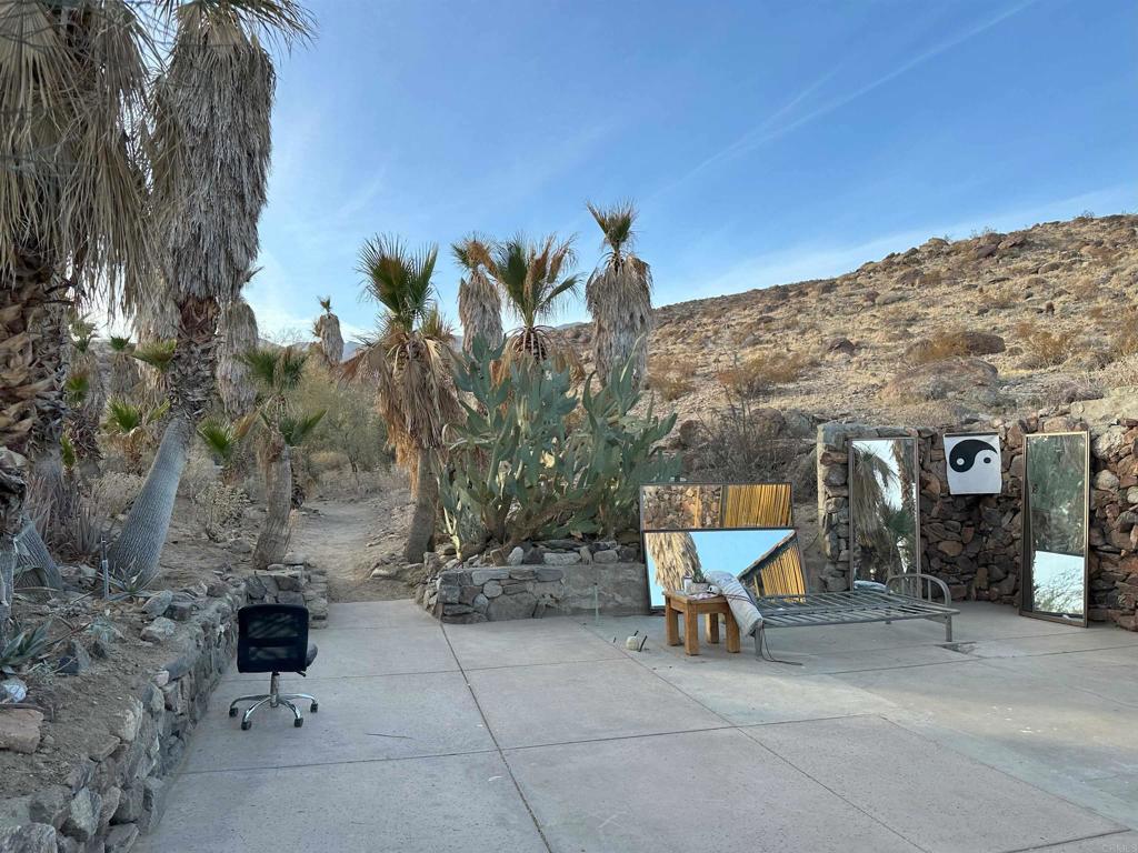 Rocking Chair Drive Property Photo