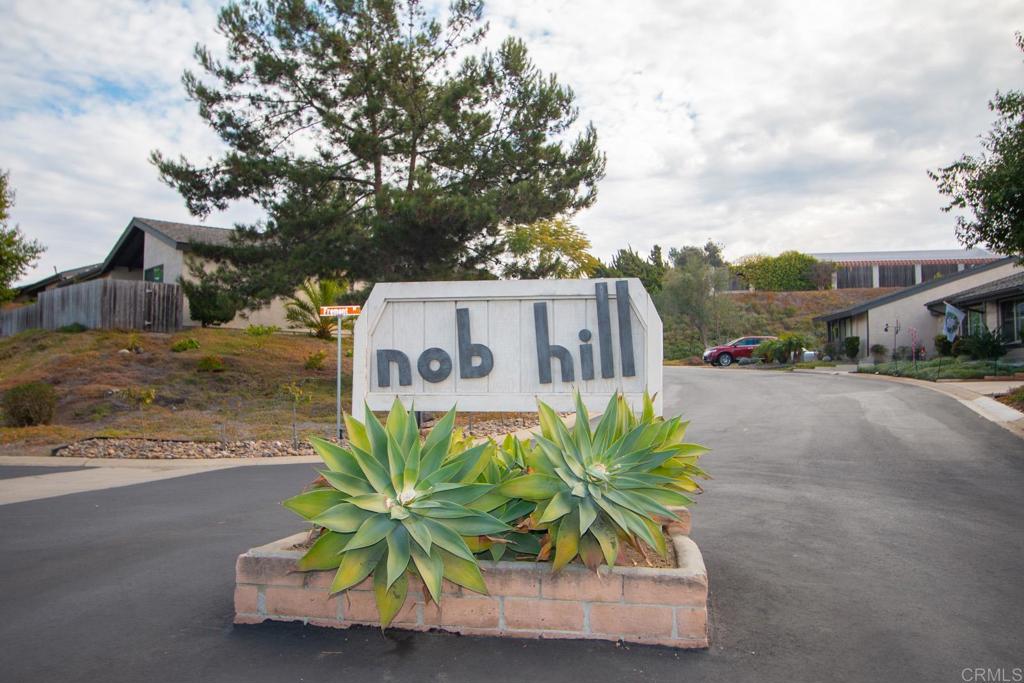 737 Nob Circle Property Photo 3
