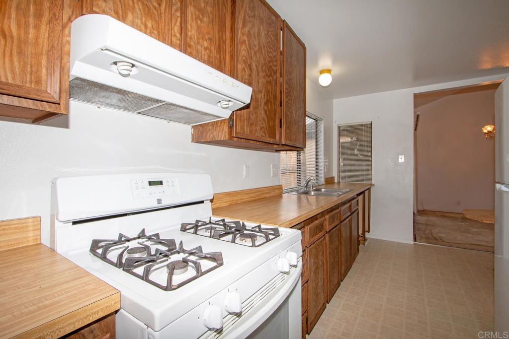 737 Nob Circle Property Photo 7